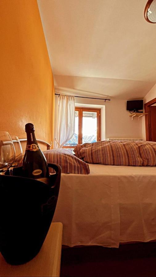 Hotel Sasso Nero Chiesa in Valmalenco Exteriér fotografie