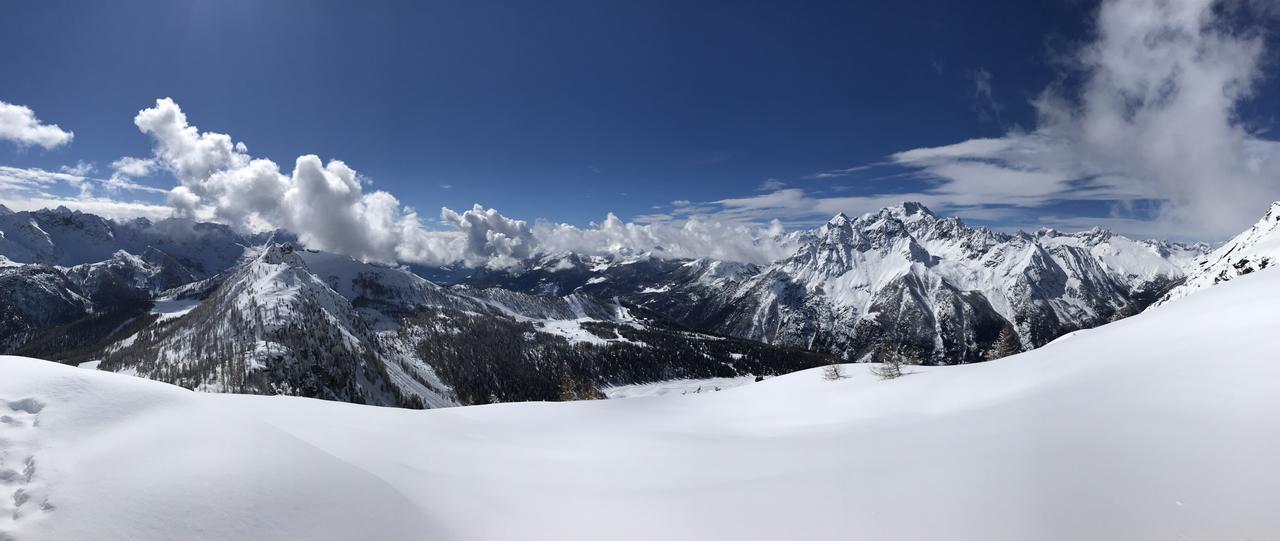 Hotel Sasso Nero Chiesa in Valmalenco Exteriér fotografie