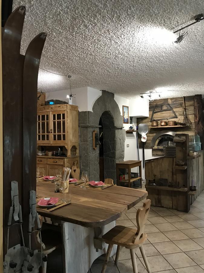 Hotel Sasso Nero Chiesa in Valmalenco Exteriér fotografie