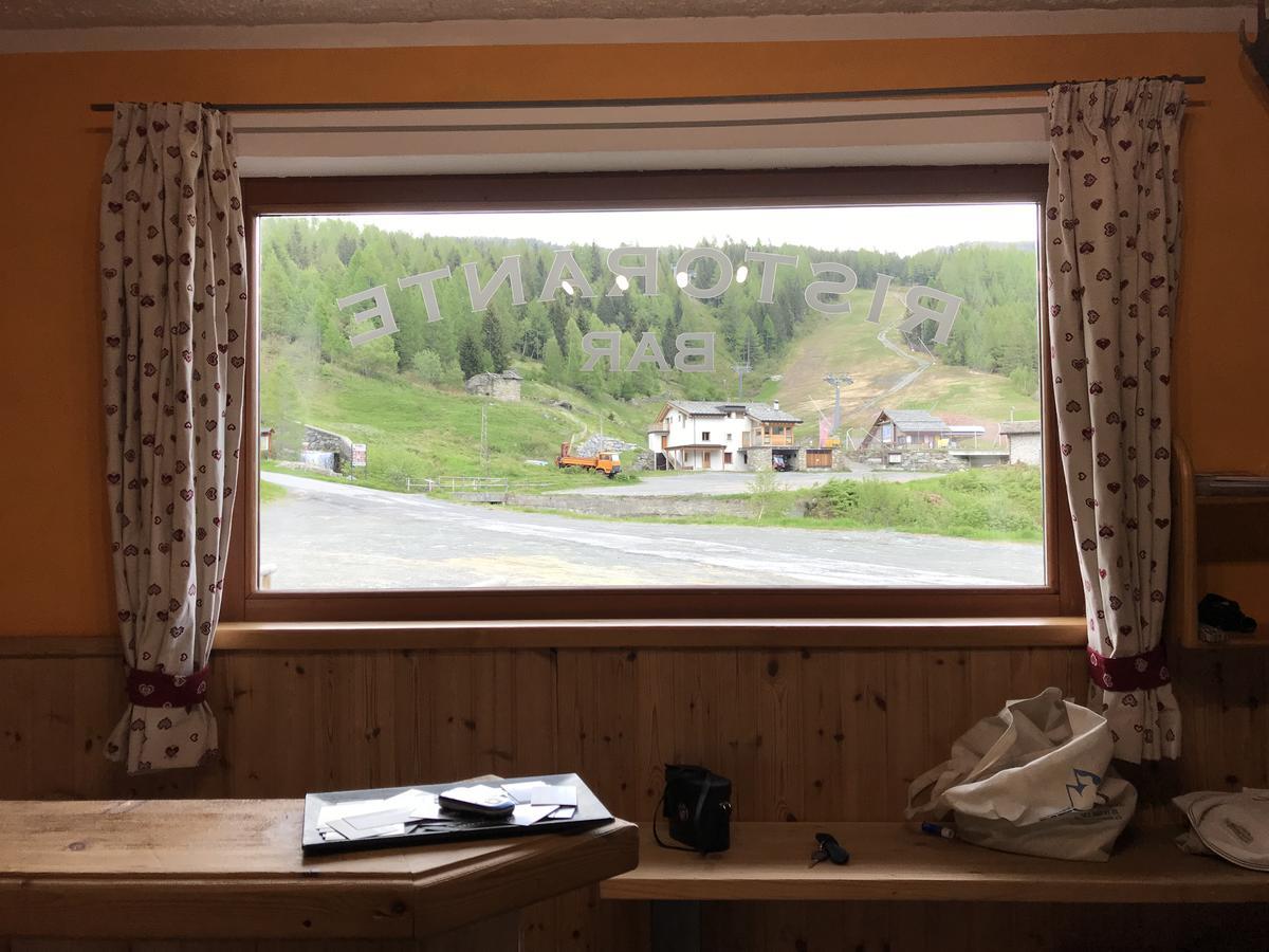 Hotel Sasso Nero Chiesa in Valmalenco Exteriér fotografie